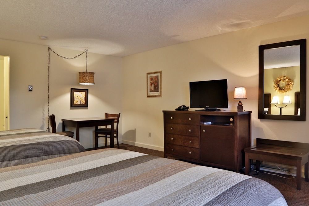 Harbor Inn Freeland Екстер'єр фото