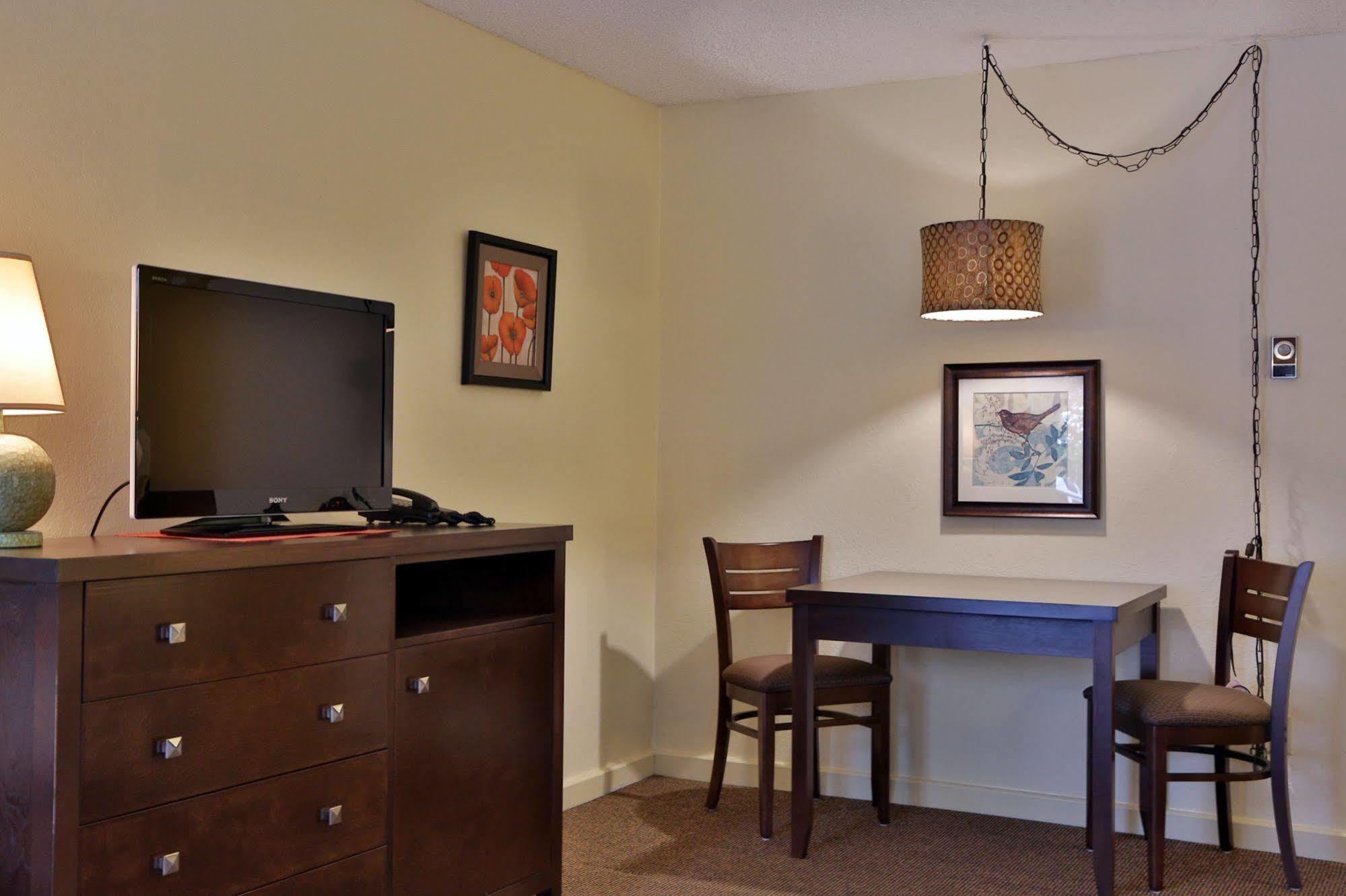 Harbor Inn Freeland Екстер'єр фото