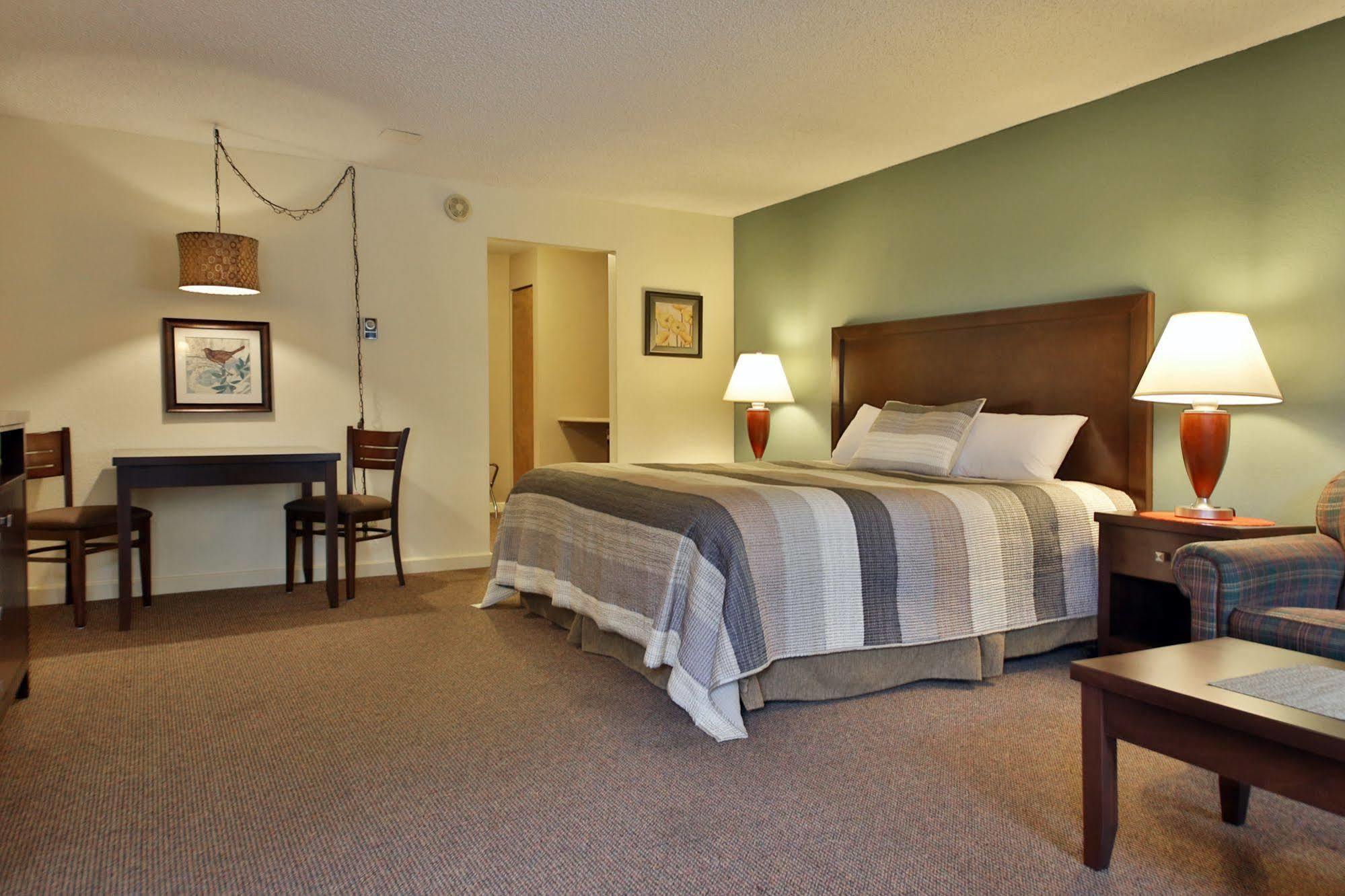 Harbor Inn Freeland Екстер'єр фото