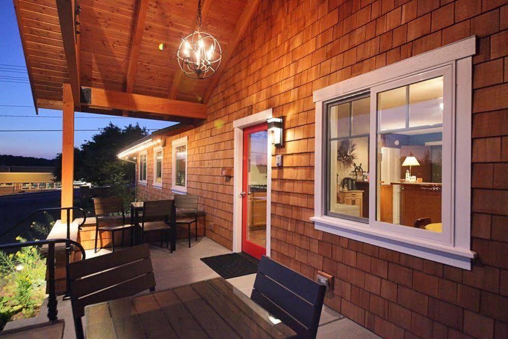 Harbor Inn Freeland Екстер'єр фото